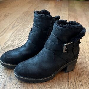 Crown Vintage Black Leather Ankle Boots Women’s 8 - Faux Fur & Buckle